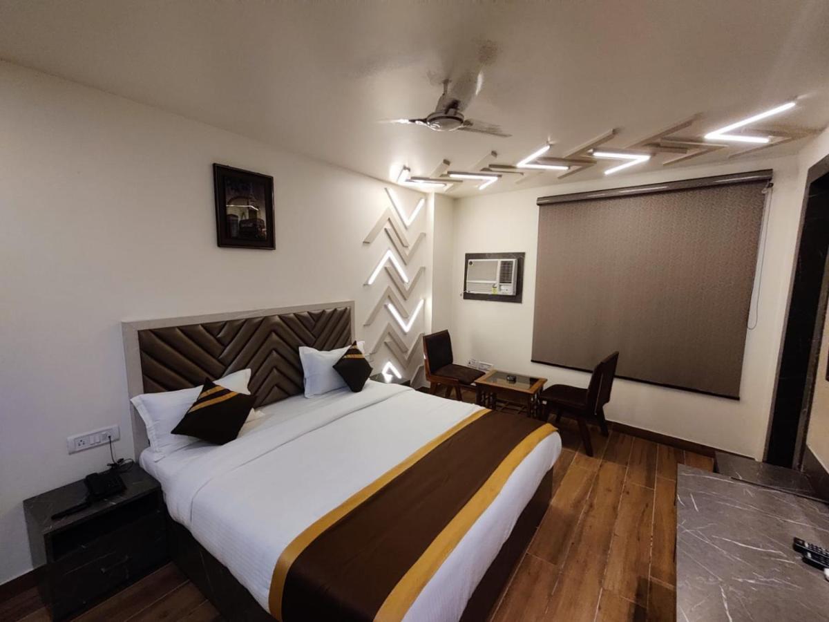Hotel D Silverleaf Лакхнау Екстер'єр фото